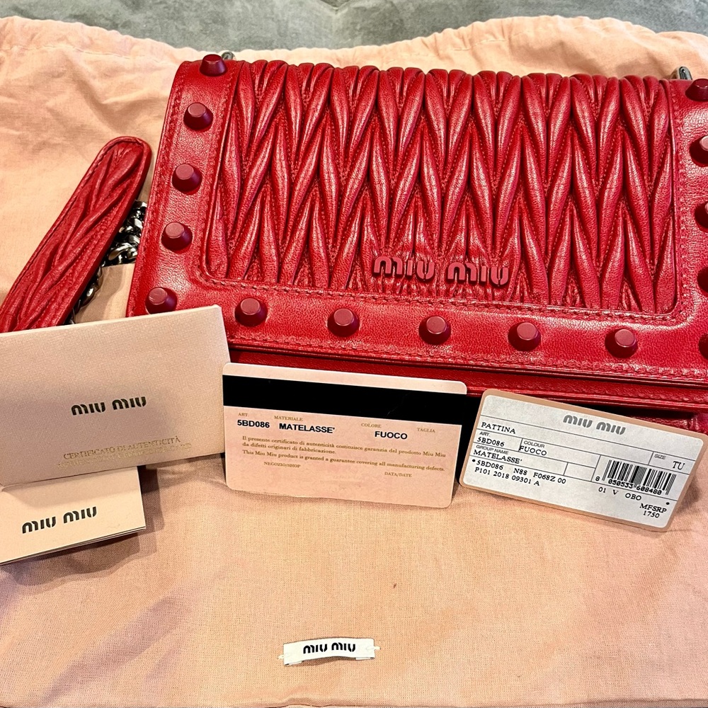 Miu Miu Leather Matelasse Pattina Bag AMAZING VALENTINES DAY GIFT - like new!